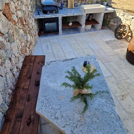 Daire Huljic Stari Grad (Hvar)